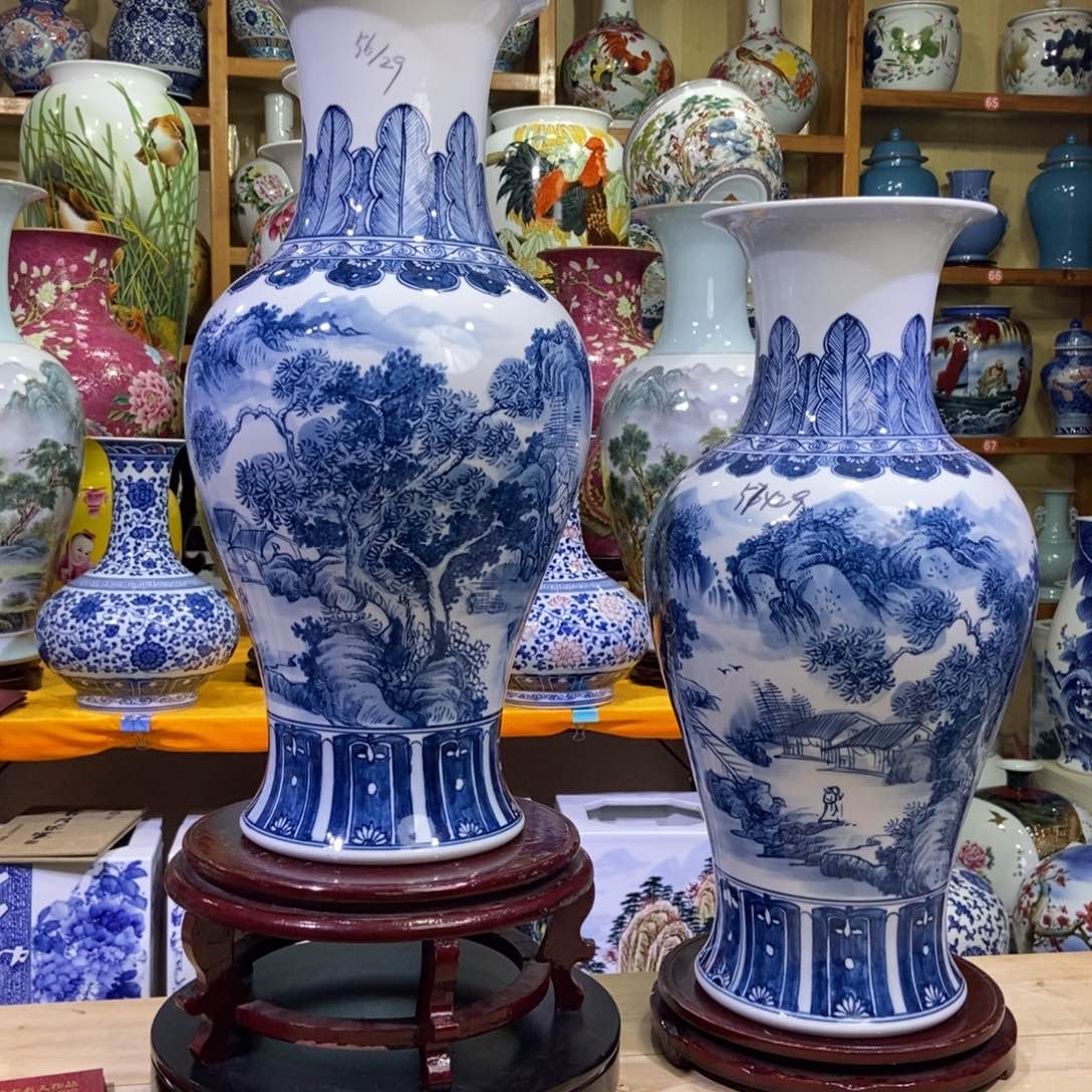 川***息景德镇陶瓷花瓶摆件