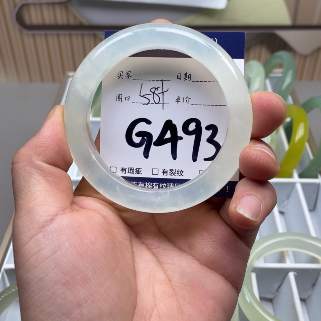 岫玉手镯手镯未镶嵌