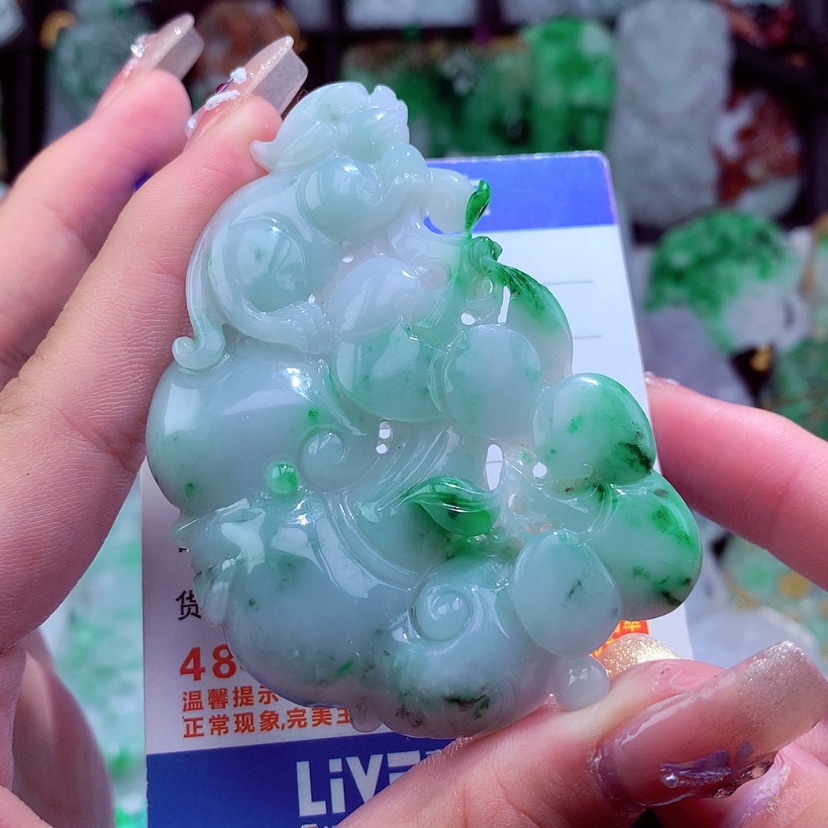 【闪购商品】翡翠颈饰未镶嵌小*挂件