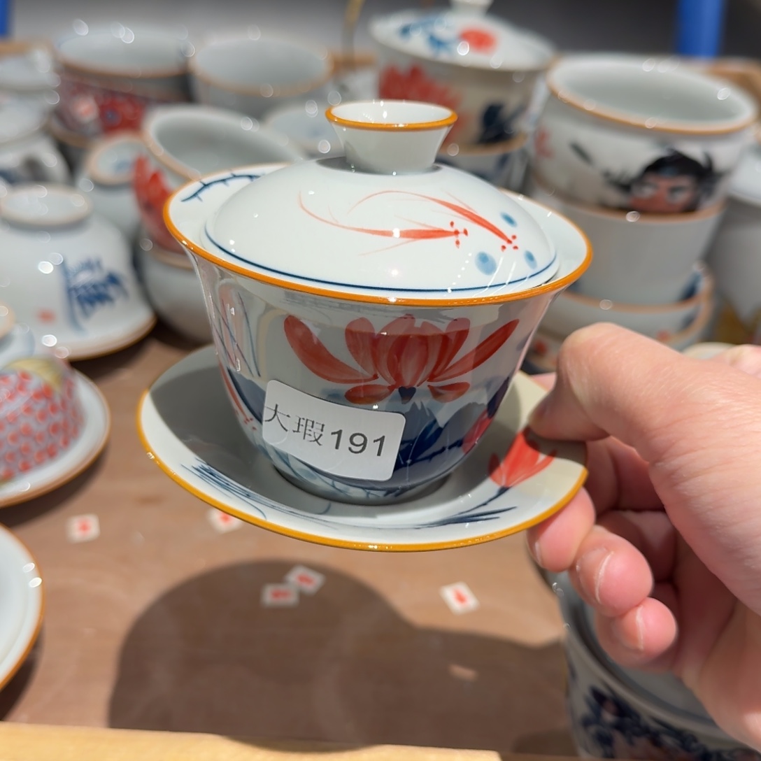 釉下手绘茶具微瑕