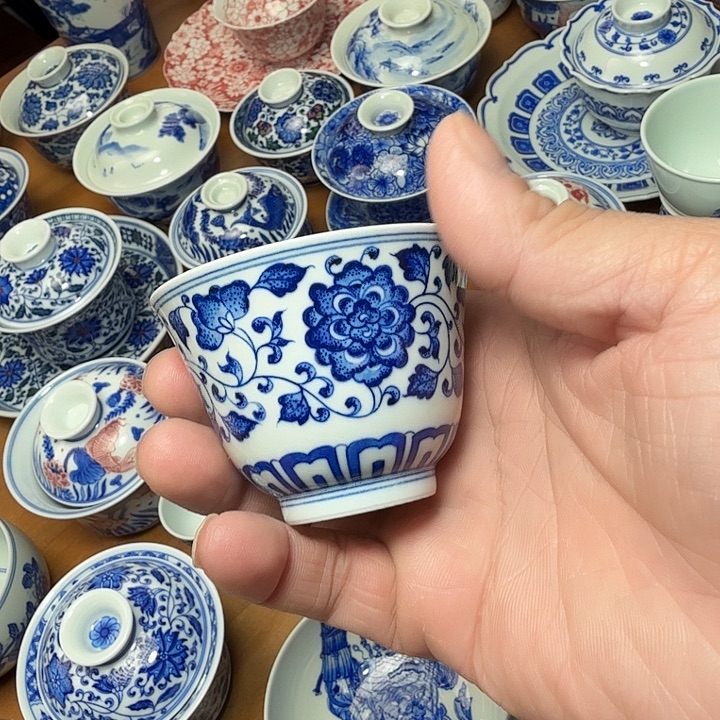 手绘缠枝莲点工单杯