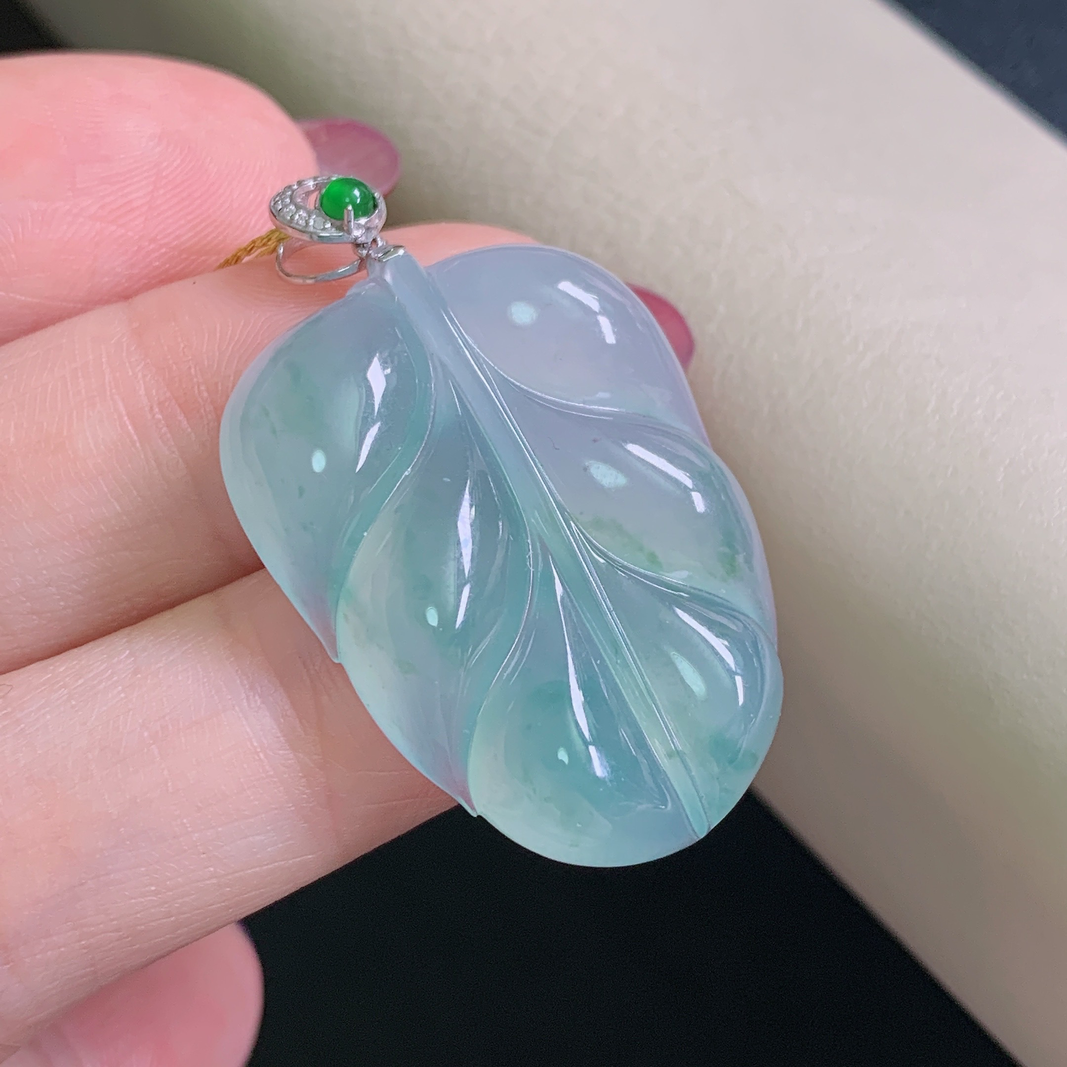 天然缅甸A货翡翠冰种蓝底叶子吊坠女款气质时尚百搭玉石挂坠