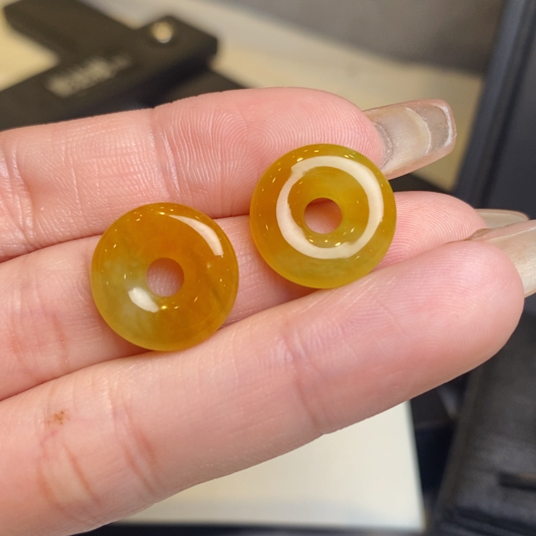 翡翠耳饰未镶嵌冰红翡甜甜圈