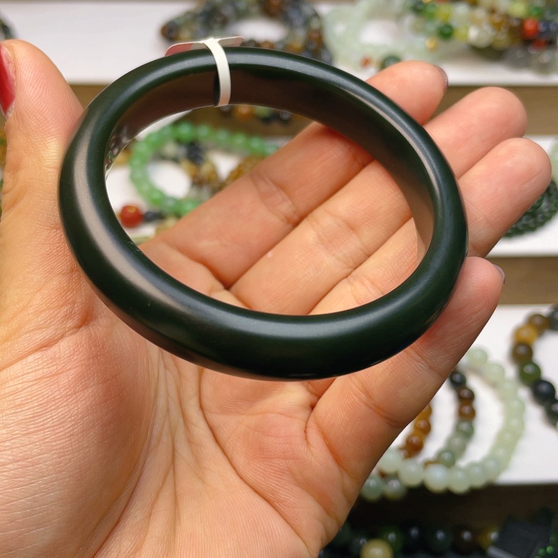 和田玉手镯55.6未镶嵌