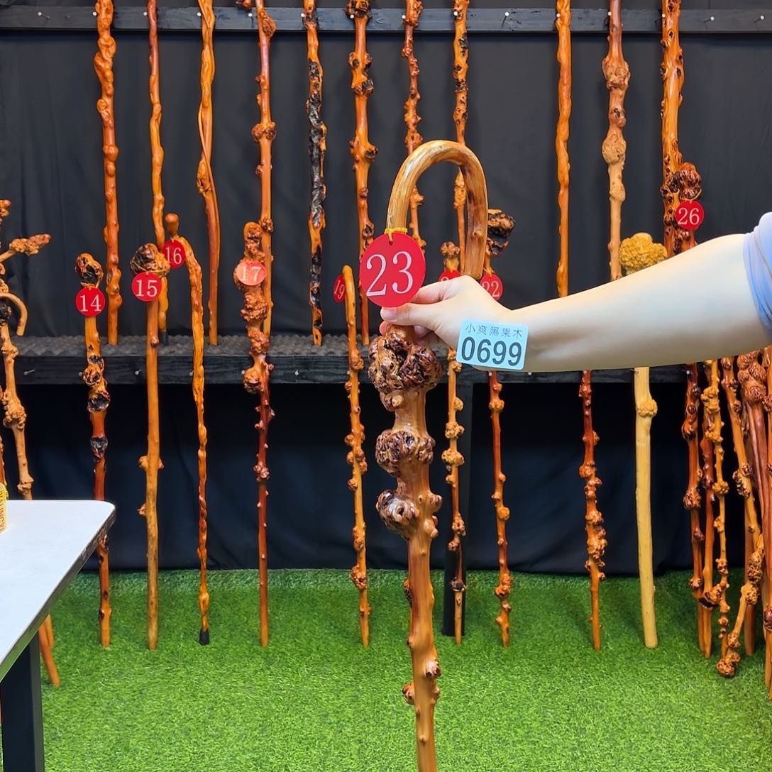 狂***◤黑果木拐杖手把件699