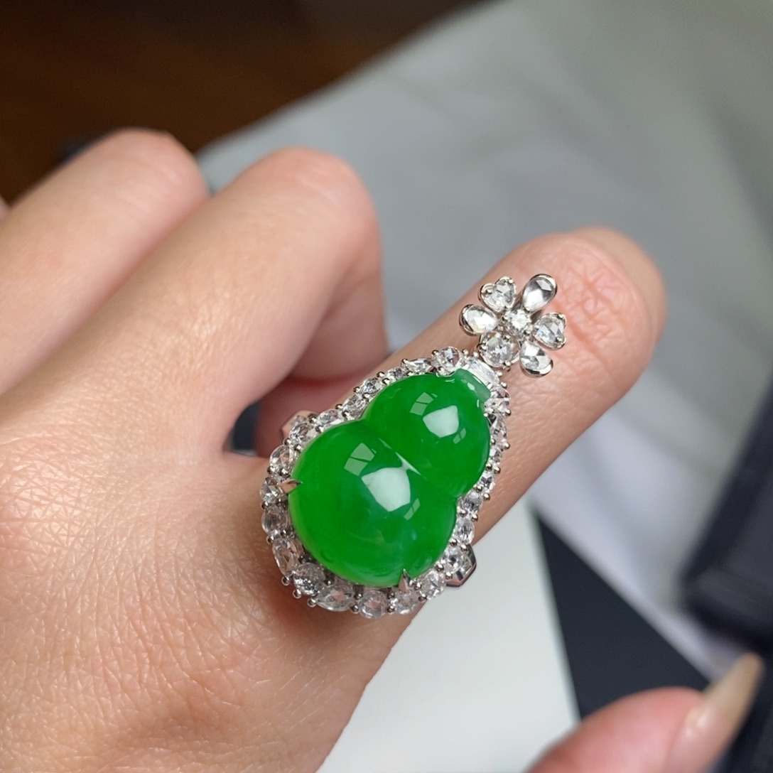 翡翠戒指18K金镶嵌葫芦戒指吊坠两用款