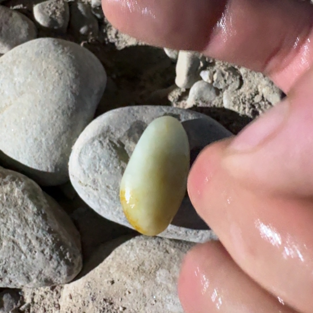 精品无镶嵌小吊坠 