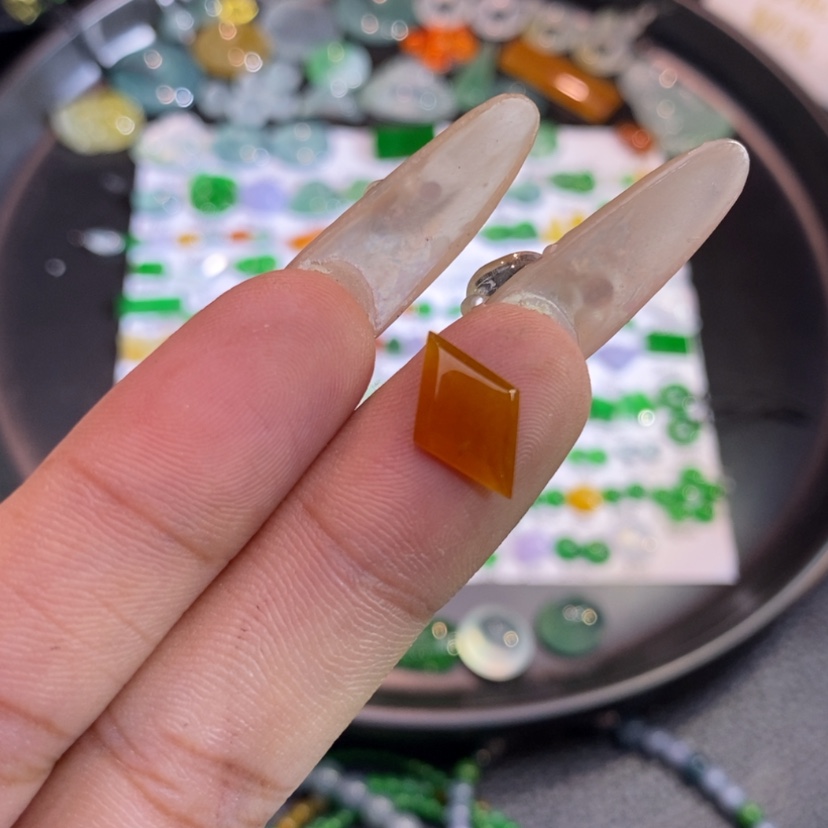 【闪购商品】翡翠挂件未镶嵌菱形