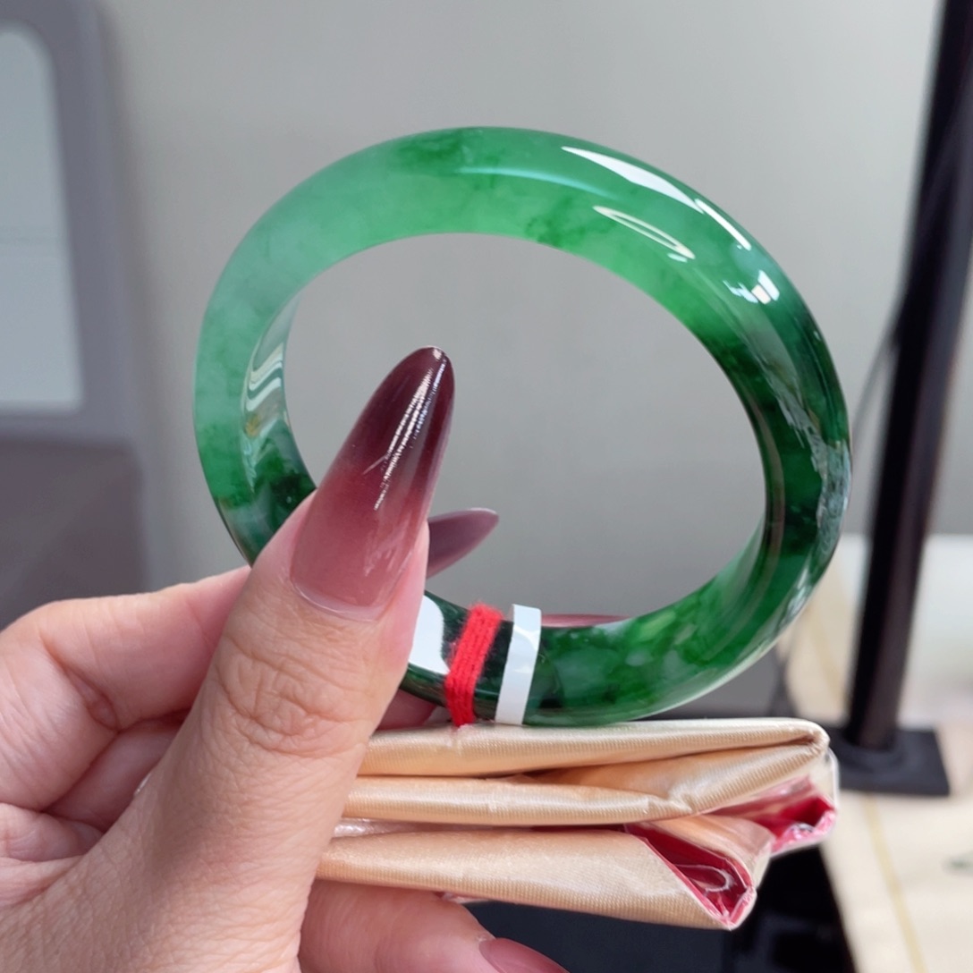 未镶嵌手镯翡翠54号55冰辣绿