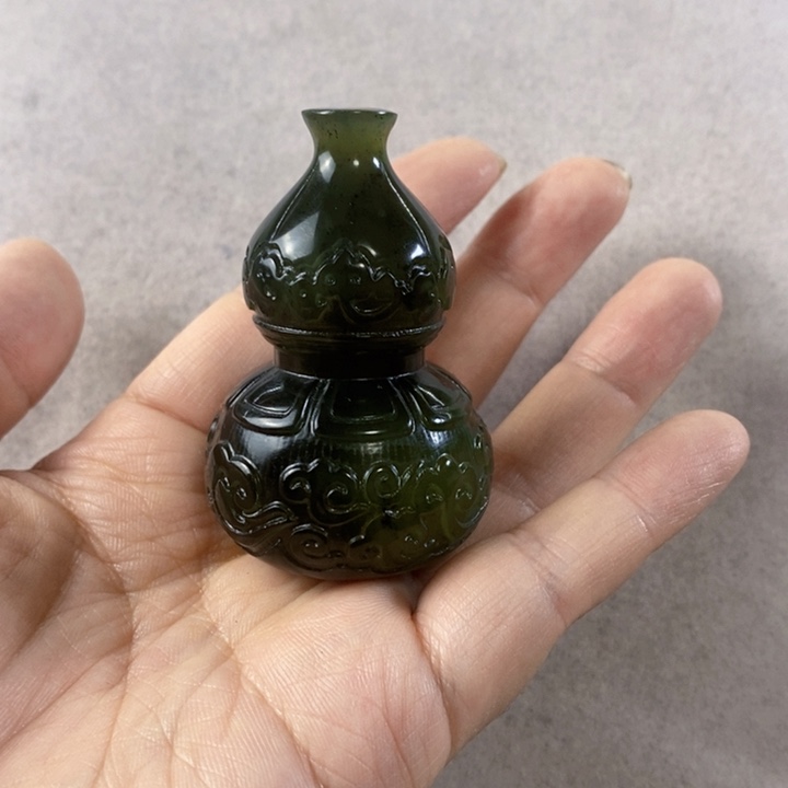 岫玉手把件未镶嵌