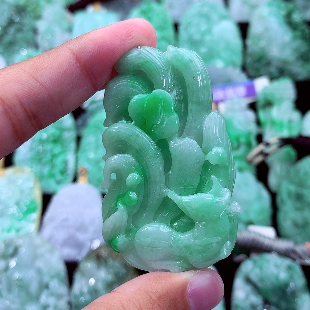 吊坠(不含链)未镶嵌翡翠