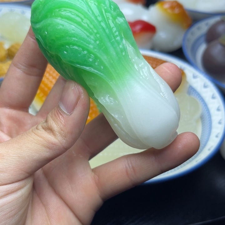 新疆戈壁石五彩石