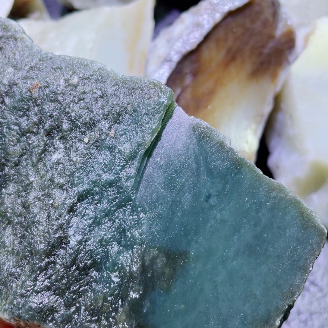 和田玉未镶嵌珠宝半成品