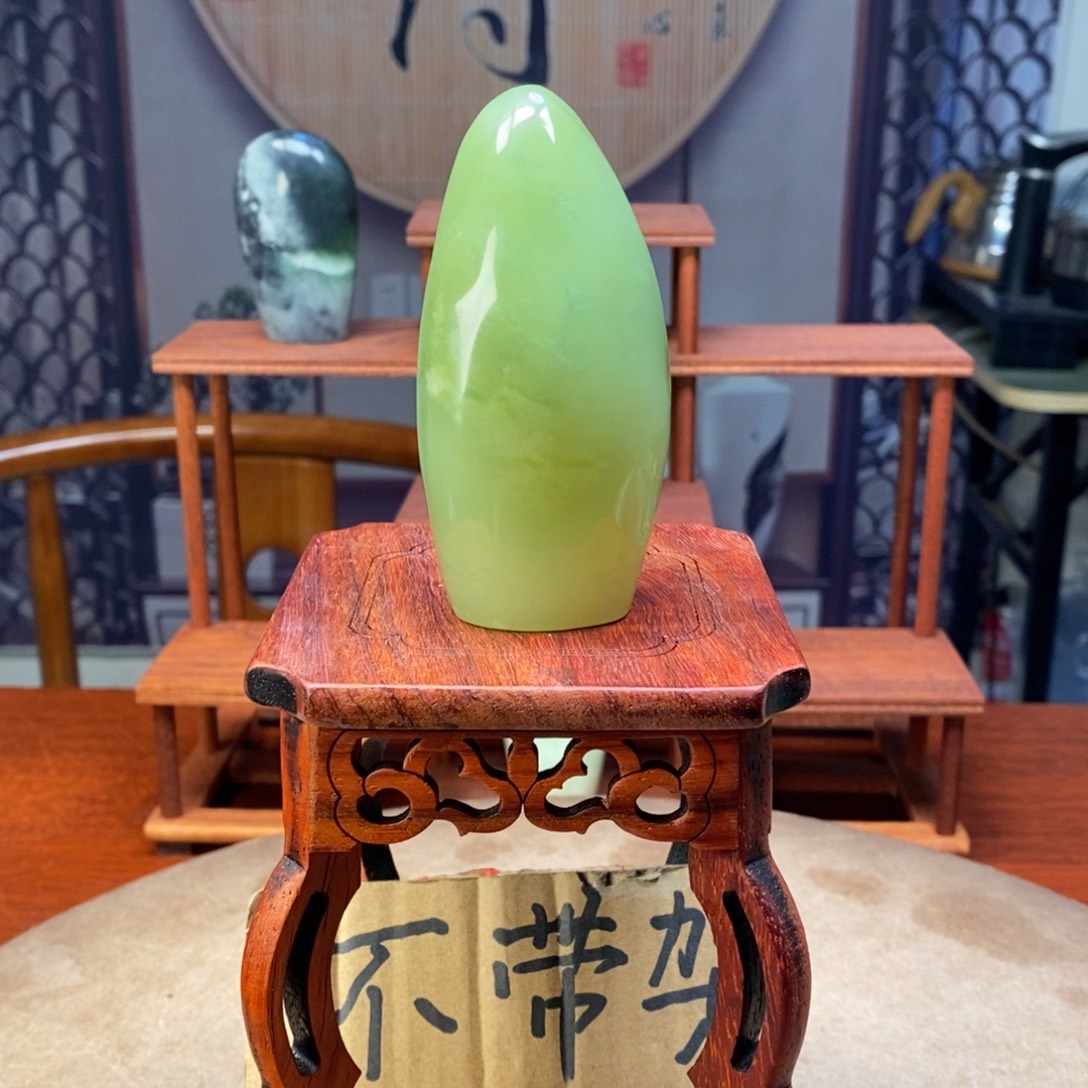 状***晴玉岫岩精品原石摆件