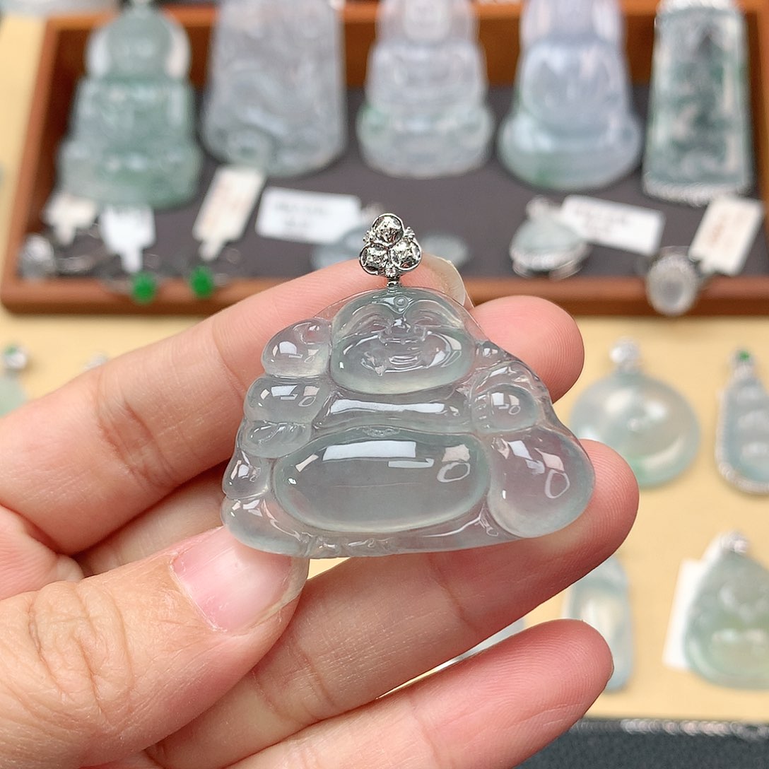 翡翠颈饰18K金镶嵌布袋佛