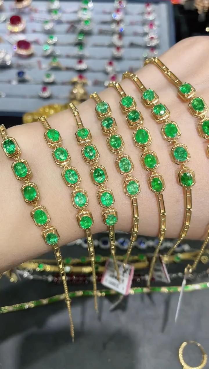 18K金镶嵌祖母绿手链 K黄 多样性发其一