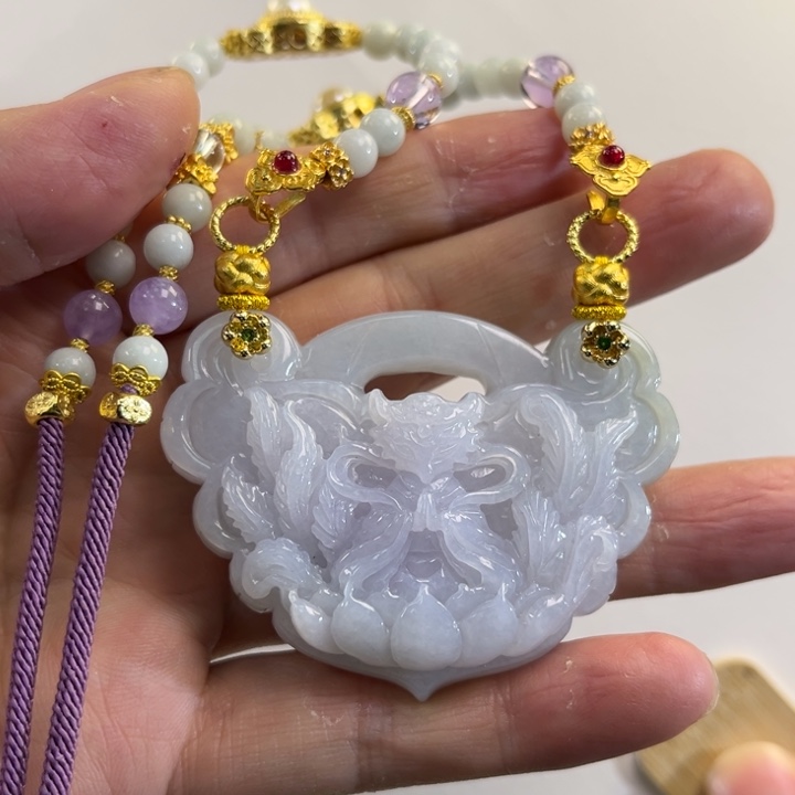 翡翠吊坠(赠链)未镶嵌清*代编织