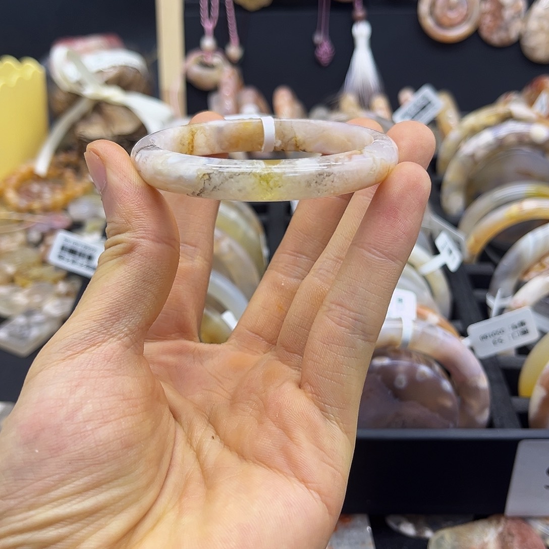 未镶嵌颈饰玛瑙/玉髓53圈口