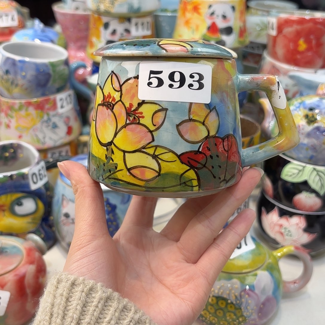 瓷片兔兔好可爱呀打