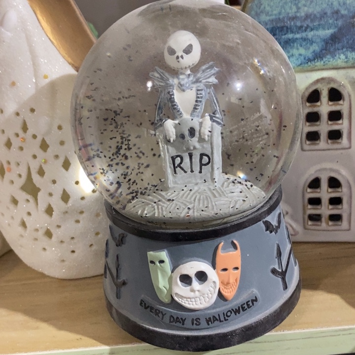 小***。陶瓷树脂工艺摆件