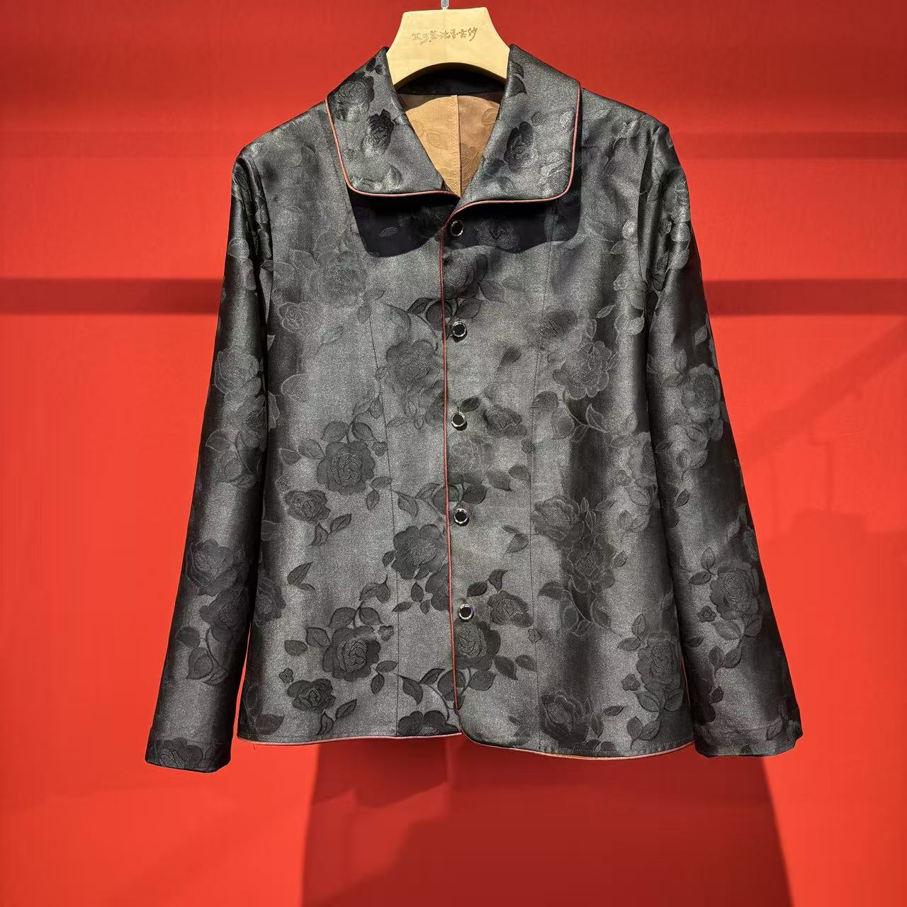 艾可原创   短外套  桑波缎 浮雕月季花  提花香云纱  长60起