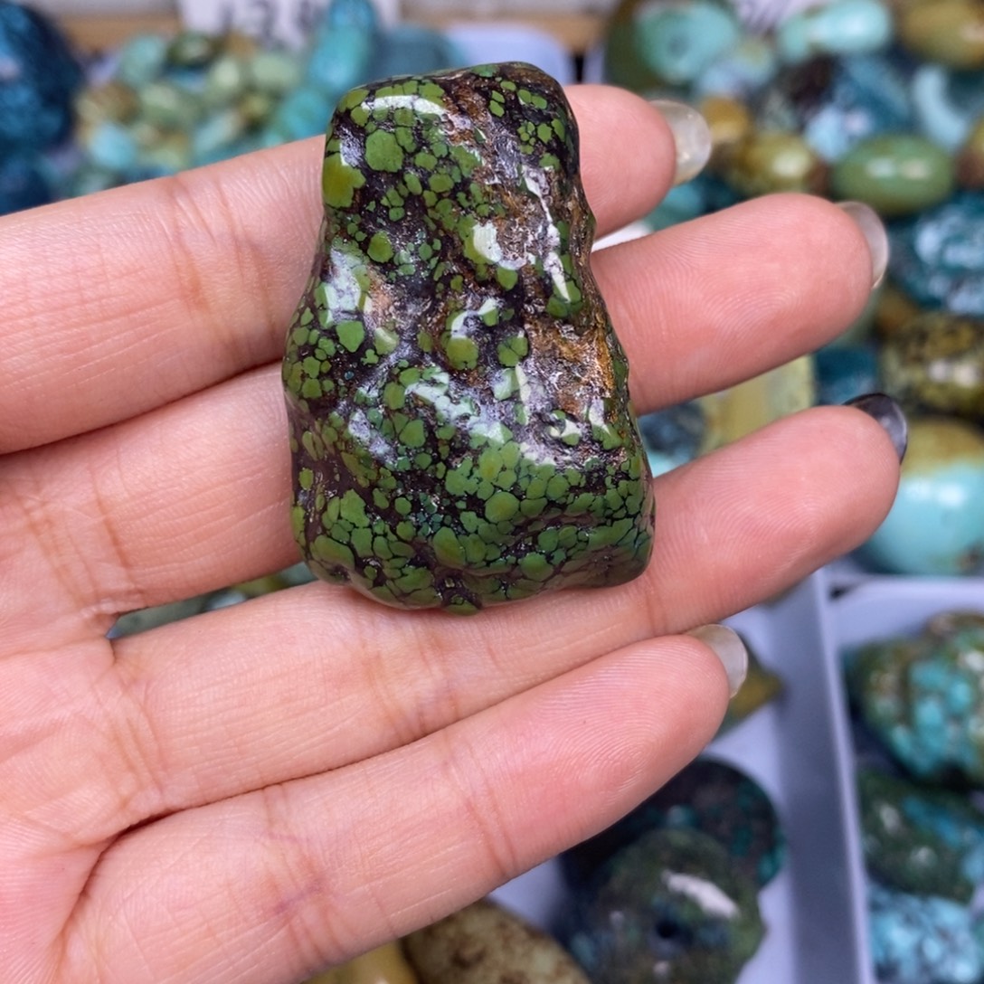 绿松石未镶嵌挂件