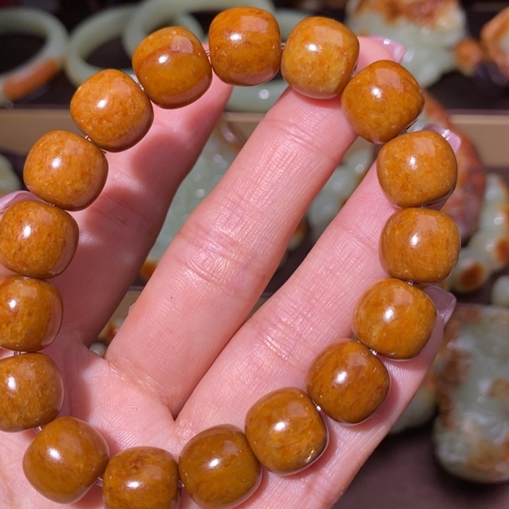 冬***瓜岫岩河磨玉（透闪石质玉）未镶嵌挂件