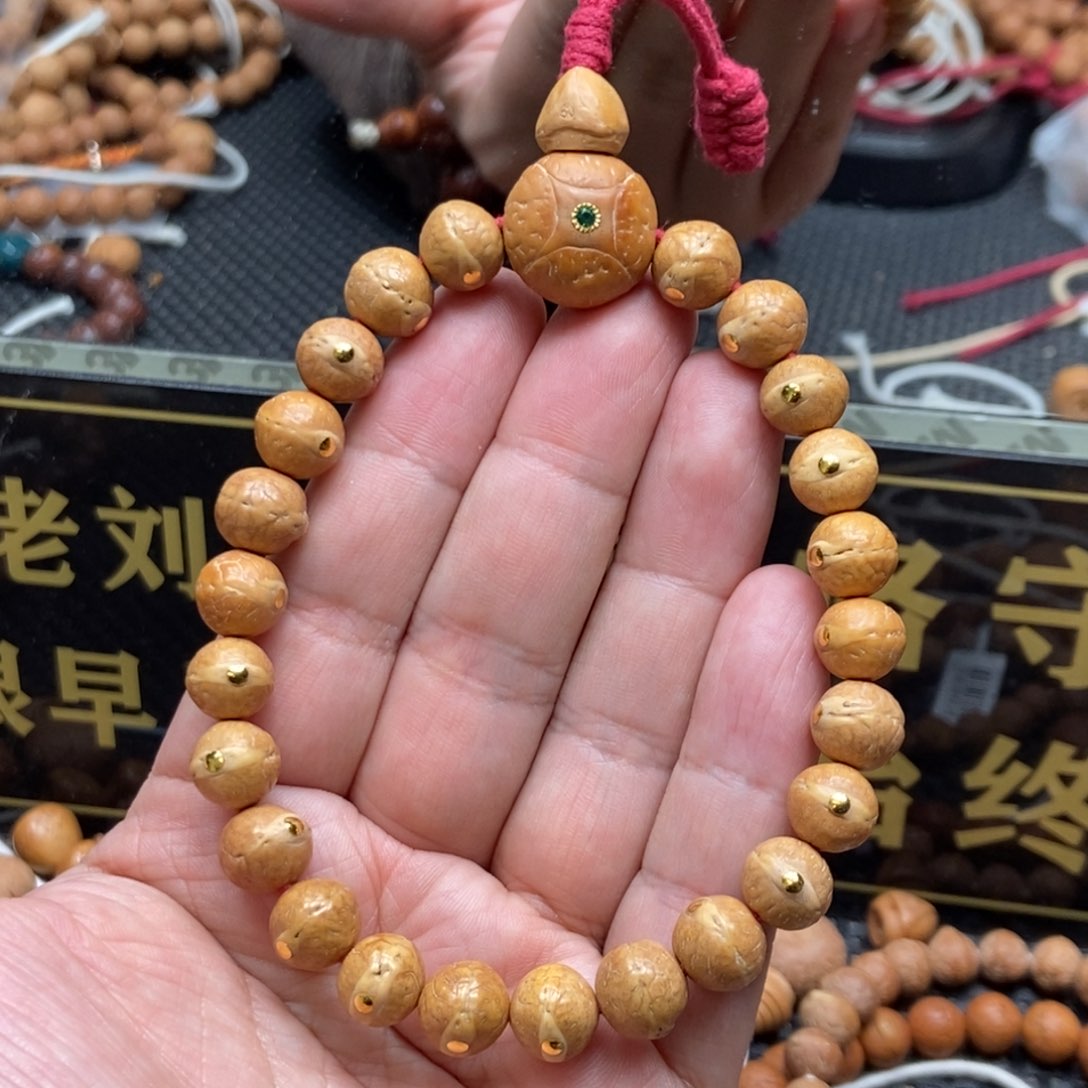 凤眼菩提吊坠1.0金钉手串