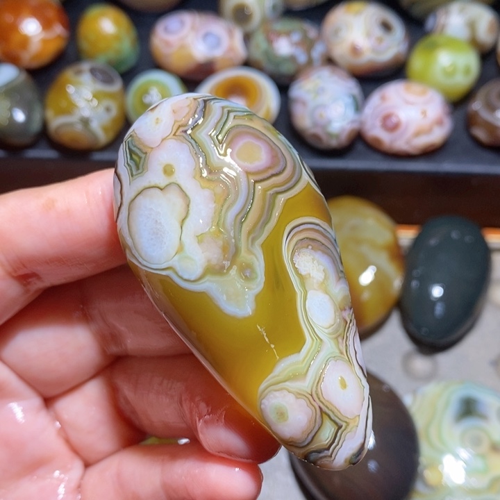 未镶嵌玛瑙/玉髓珠宝半成品95