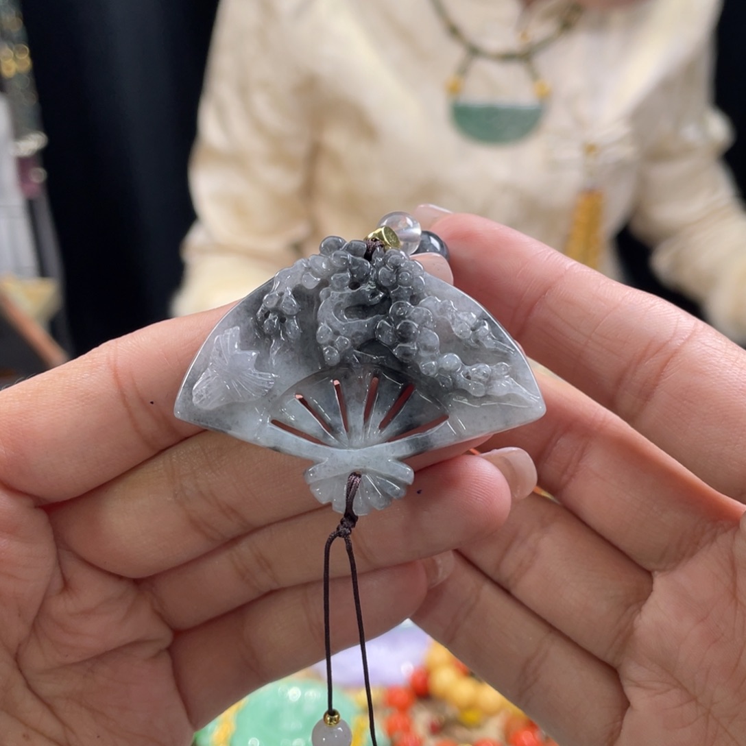 翡翠颈饰未镶嵌代编织