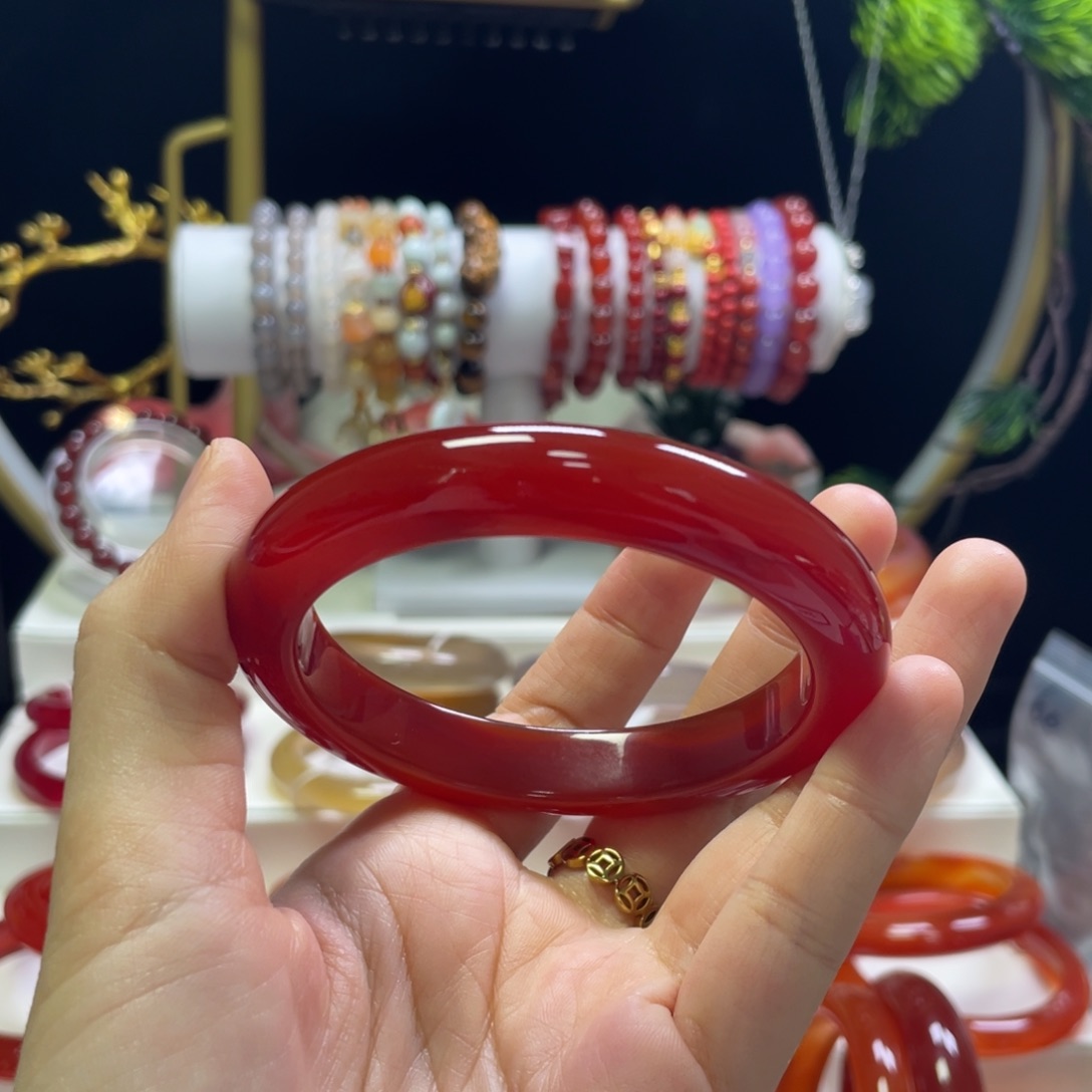 玛瑙/玉髓手镯未镶嵌稷****心