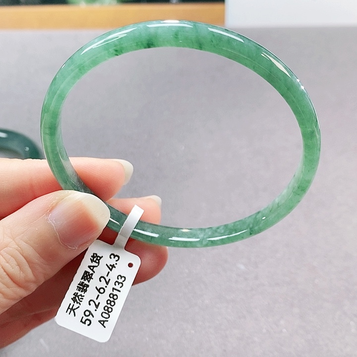 【闪购商品】翡翠手镯（圆镯）未镶嵌