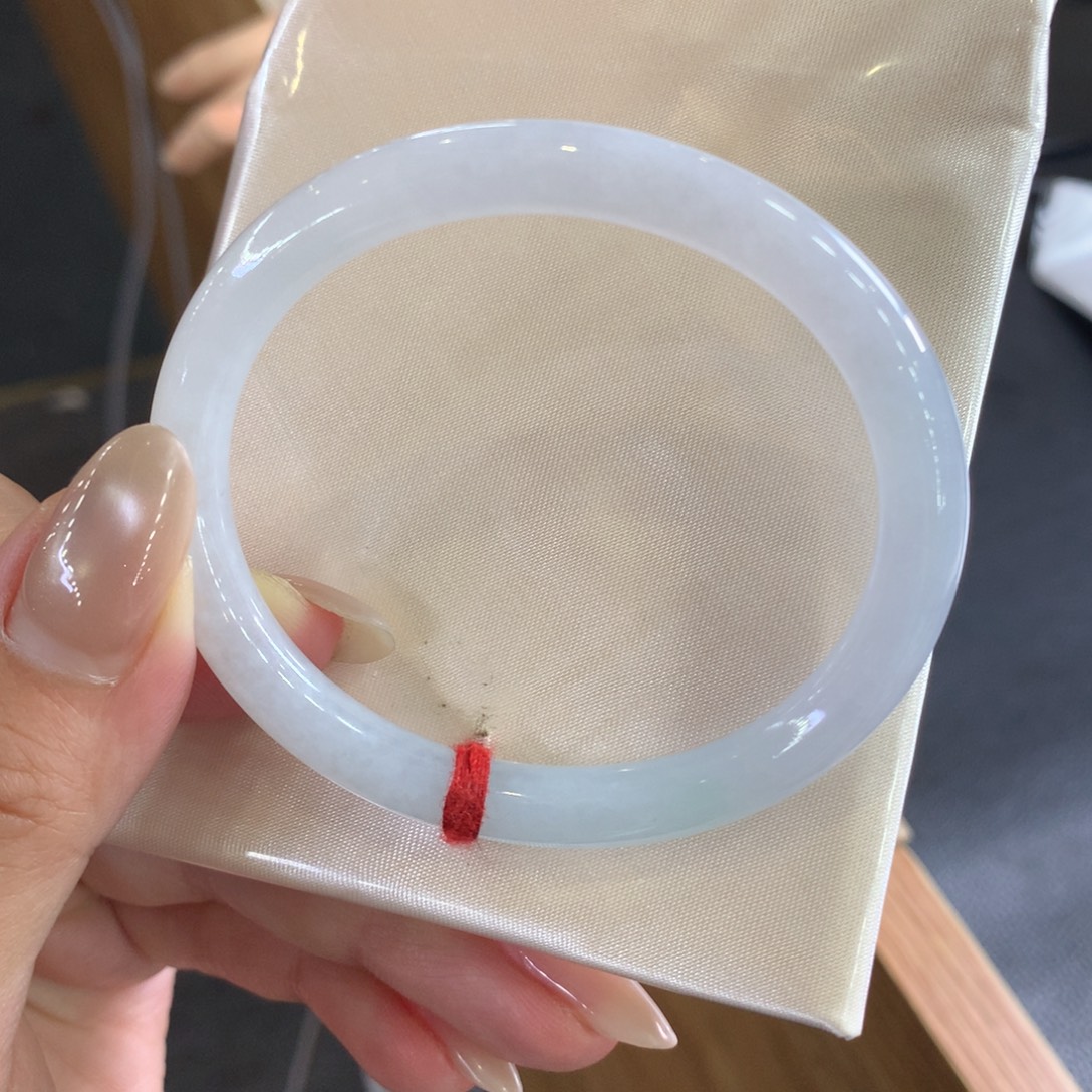 翡翠未镶嵌手镯天然Ａ货翡翠54贵妃