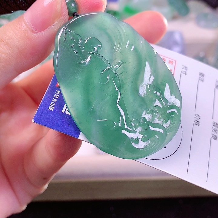 翡翠未镶嵌颈饰翡翠