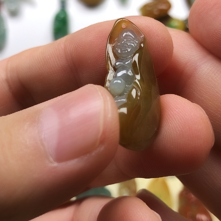 翡翠未镶嵌颈饰翡翠