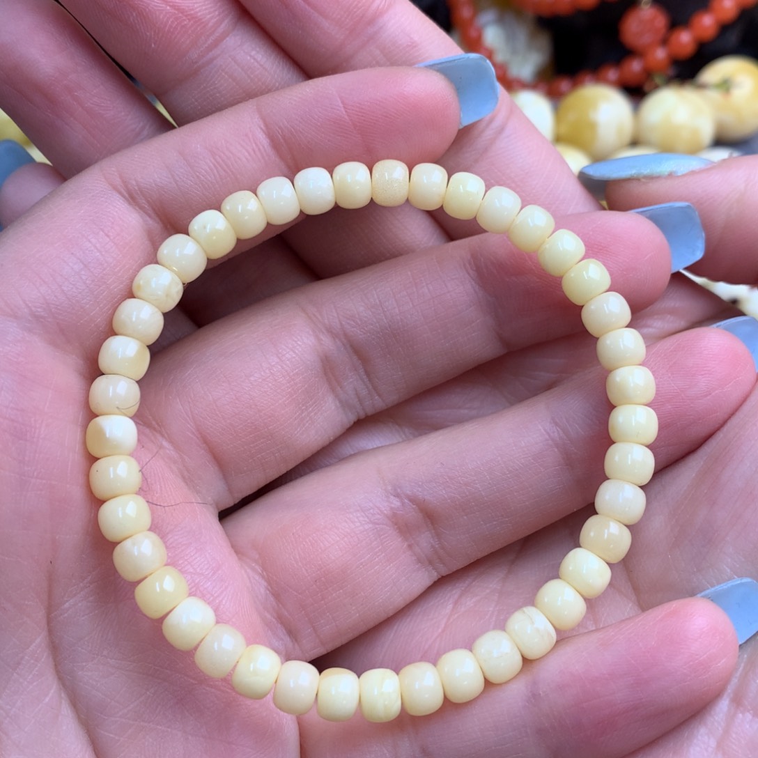 琥珀未镶嵌裸石蜜蜡5.6