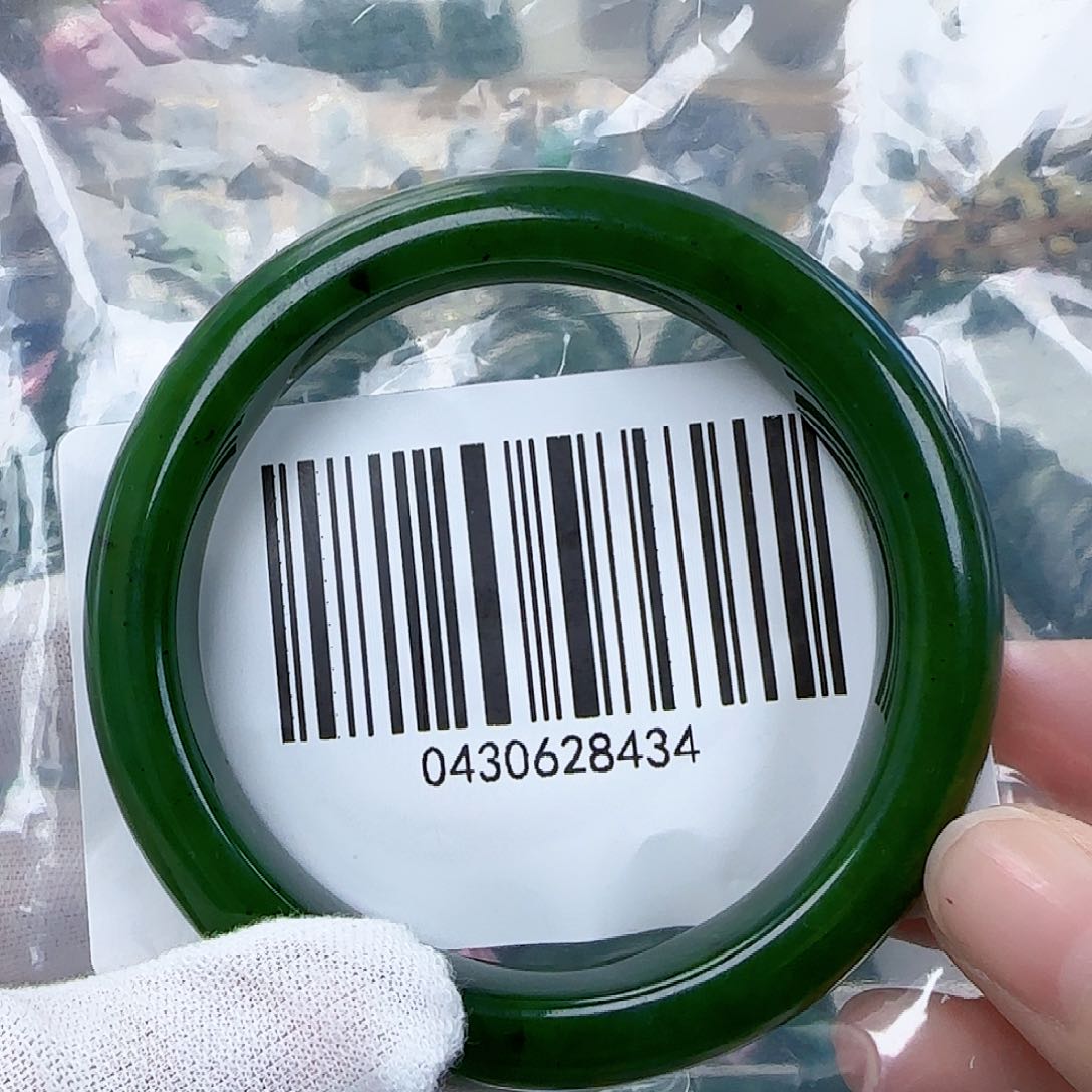 和田玉（碧玉）手镯未镶嵌包容58