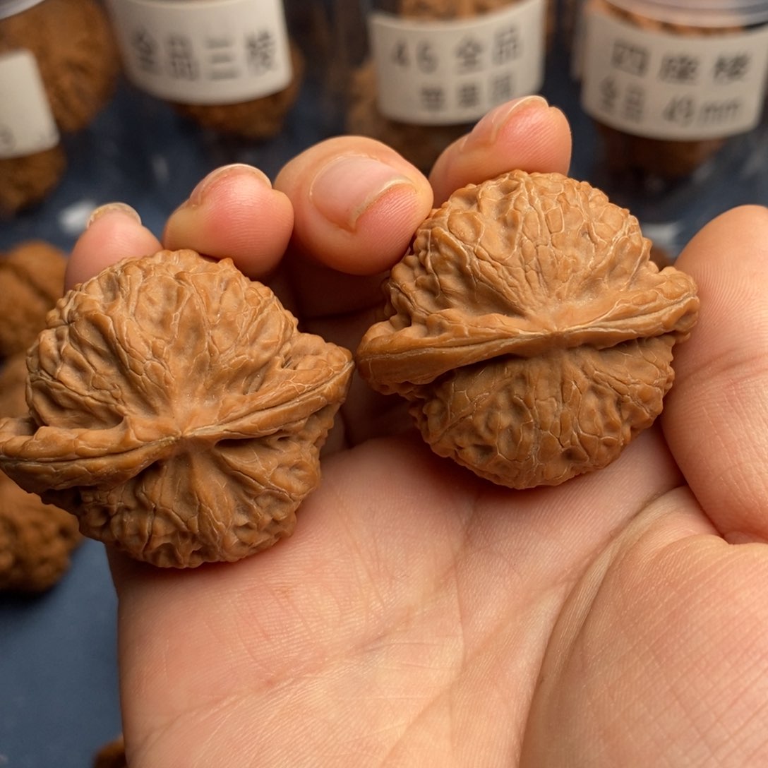 文玩核桃把件全品宫灯