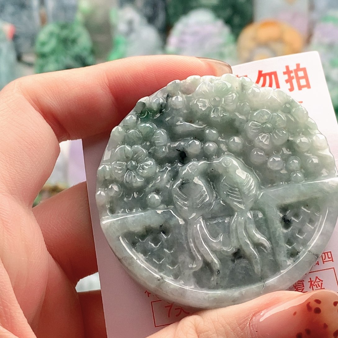 翡翠未镶嵌吊坠(不含链)