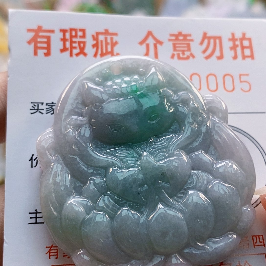 吊坠(不含链)未镶嵌翡翠