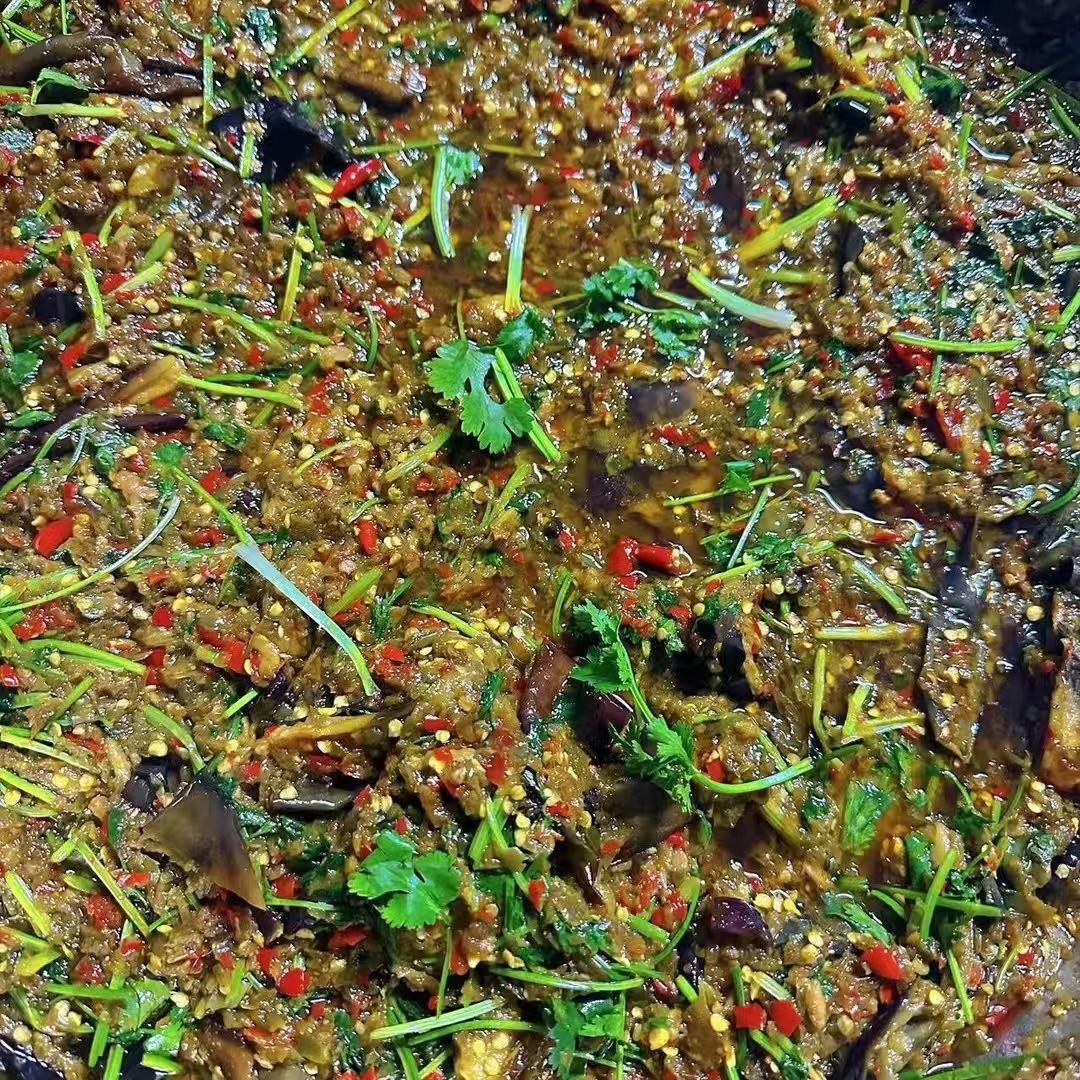 东北风味茄子辣椒酱农家炭烧风味拌面拌饭下饭菜