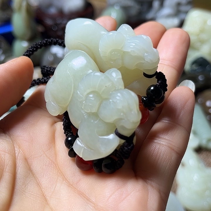 和田玉（黄玉）未镶嵌颈饰