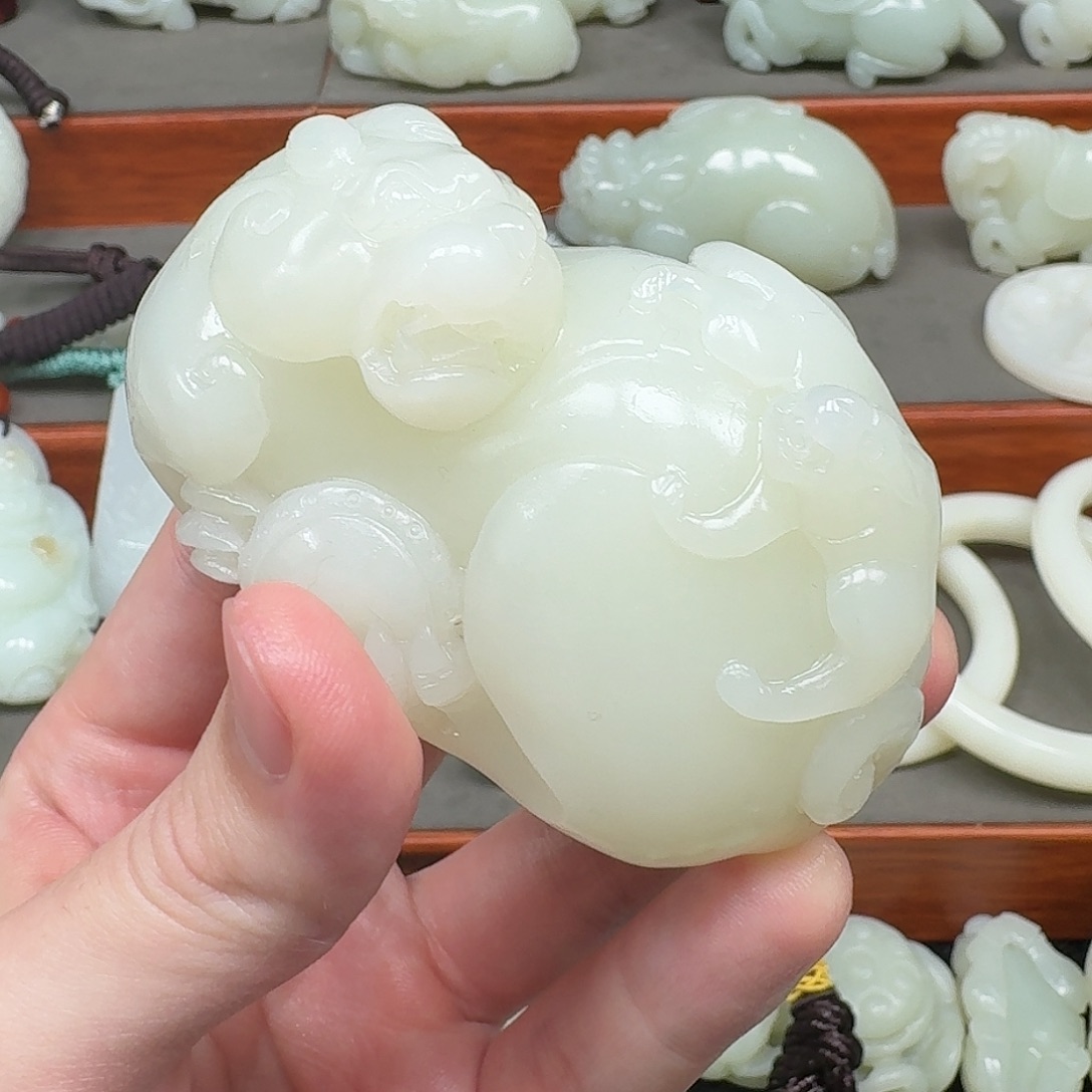 强***！和田玉未镶嵌挂件