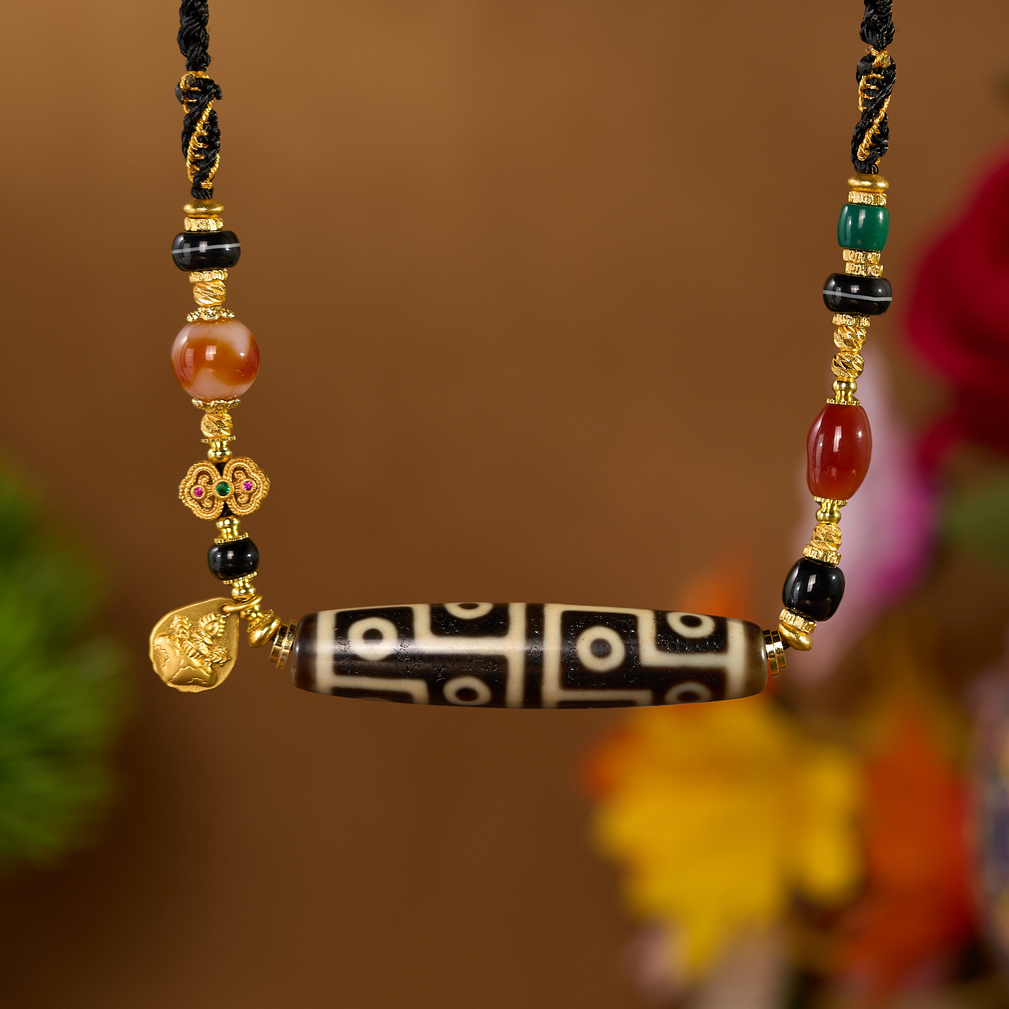 （一芳）黑白顶料折线十二眼珠珠项链 Q7PRQ 多样性发一