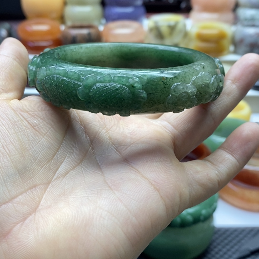 石英质玉未镶嵌手镯