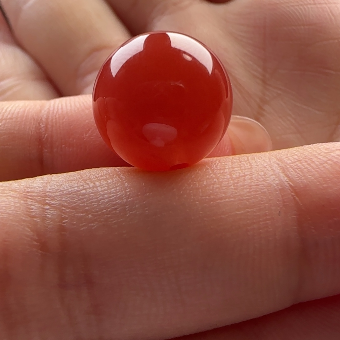 未镶嵌圆珠12.5很看不见的白纹南红玛瑙