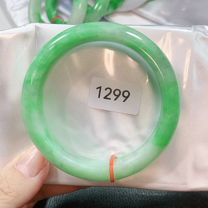 翡翠手镯未镶嵌天然翡翠手镯56.7