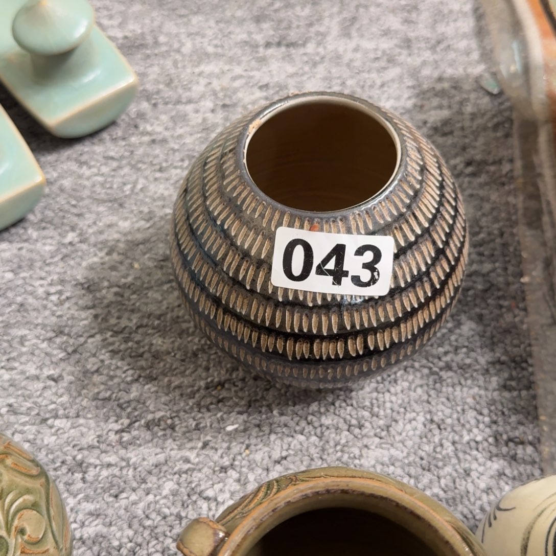 摆件043 福利磁州窑刻工