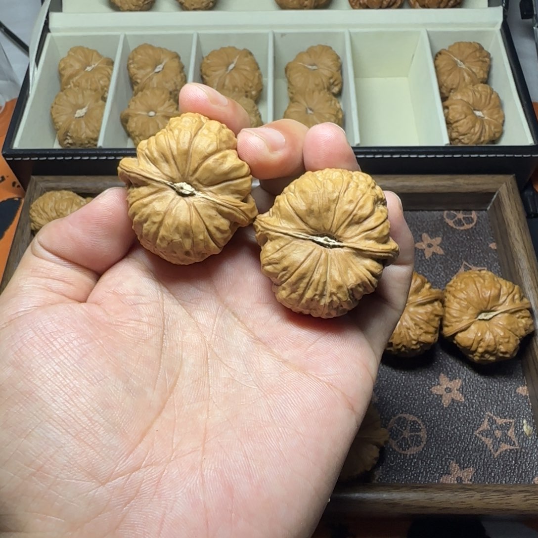 少***帅把件桃核南瓜40全品