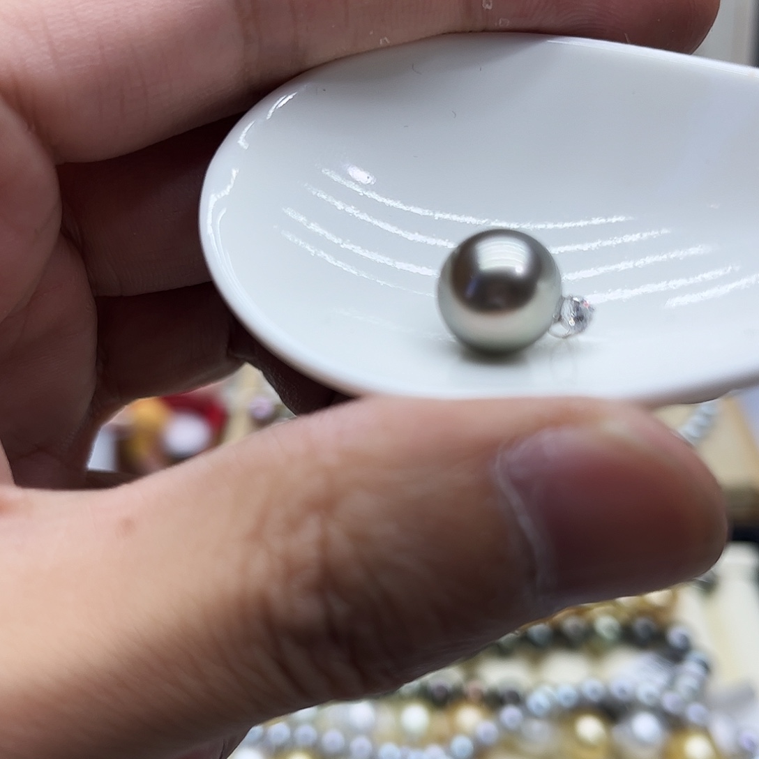 海水珍珠颈饰18K金镶嵌